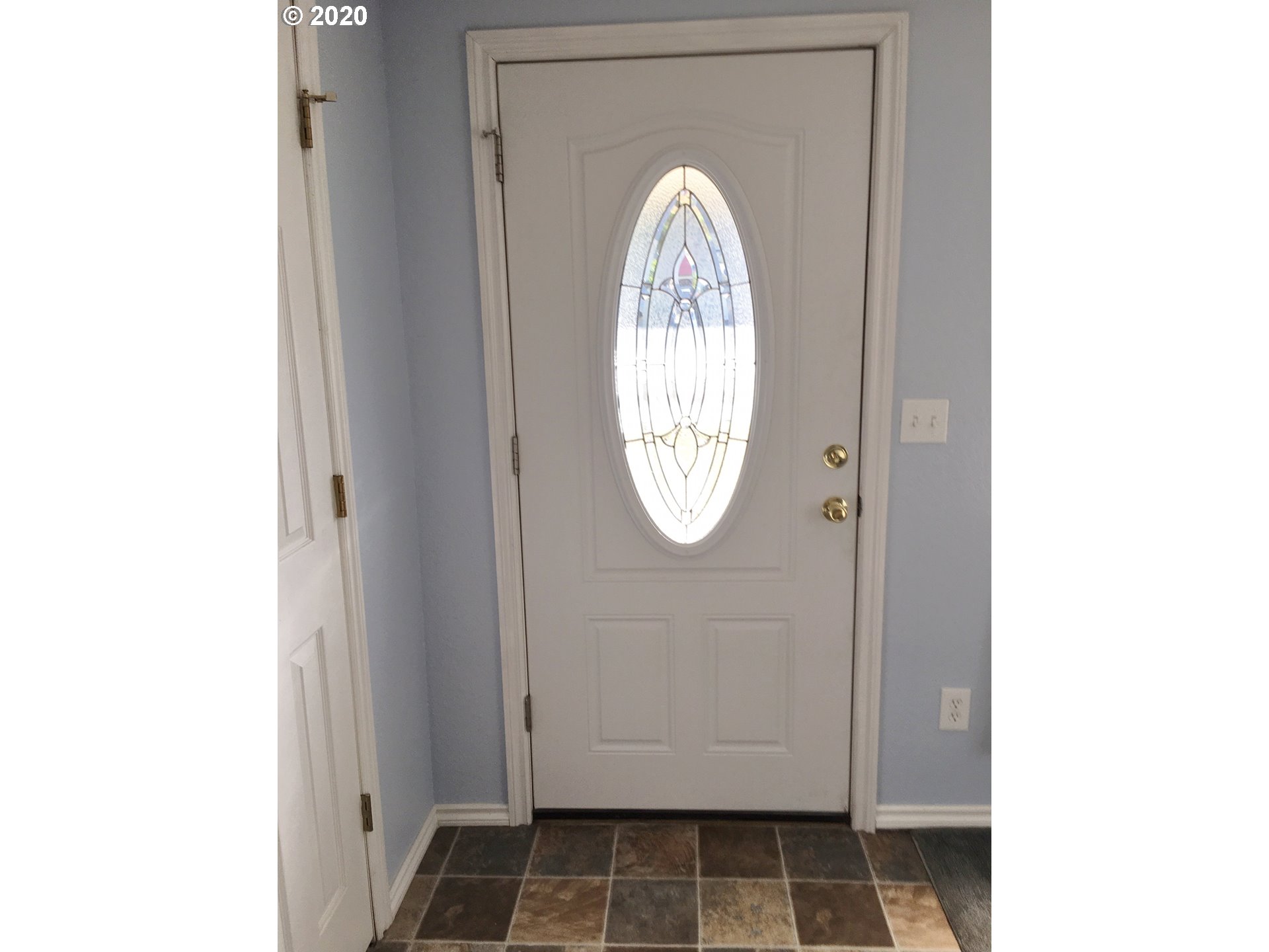 720 Southeast 9th Street Pendleton, OR 97801 - Photo 3 of 31