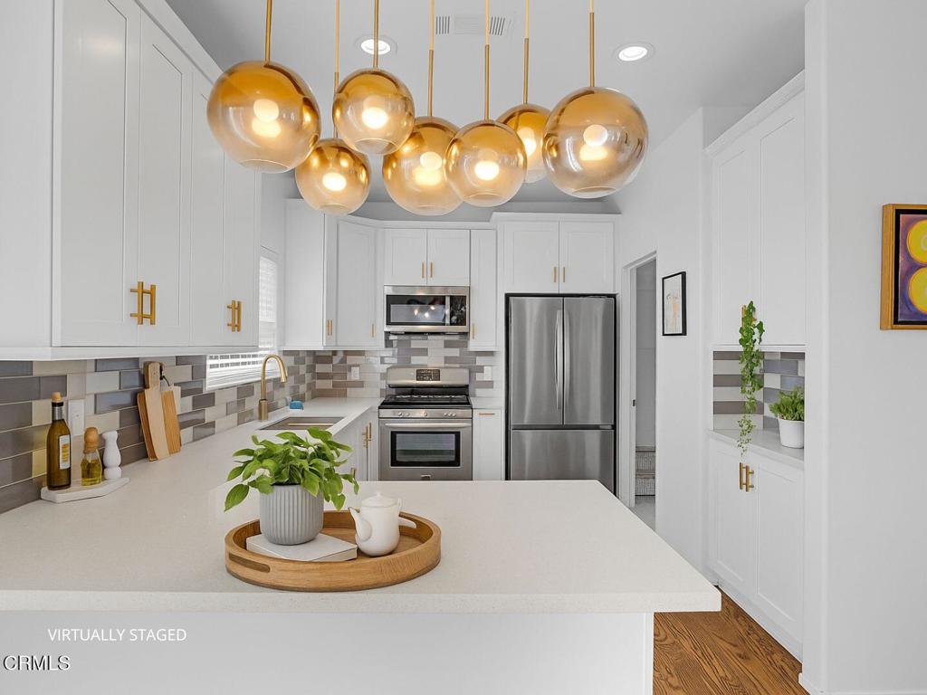 1300 Blue Hill Road Los Angeles, CA 90041 - Photo 2 of 56 4