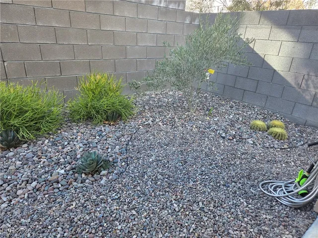 $2,700 | 9280 Encounter Avenue, Las Vegas, NV 89143