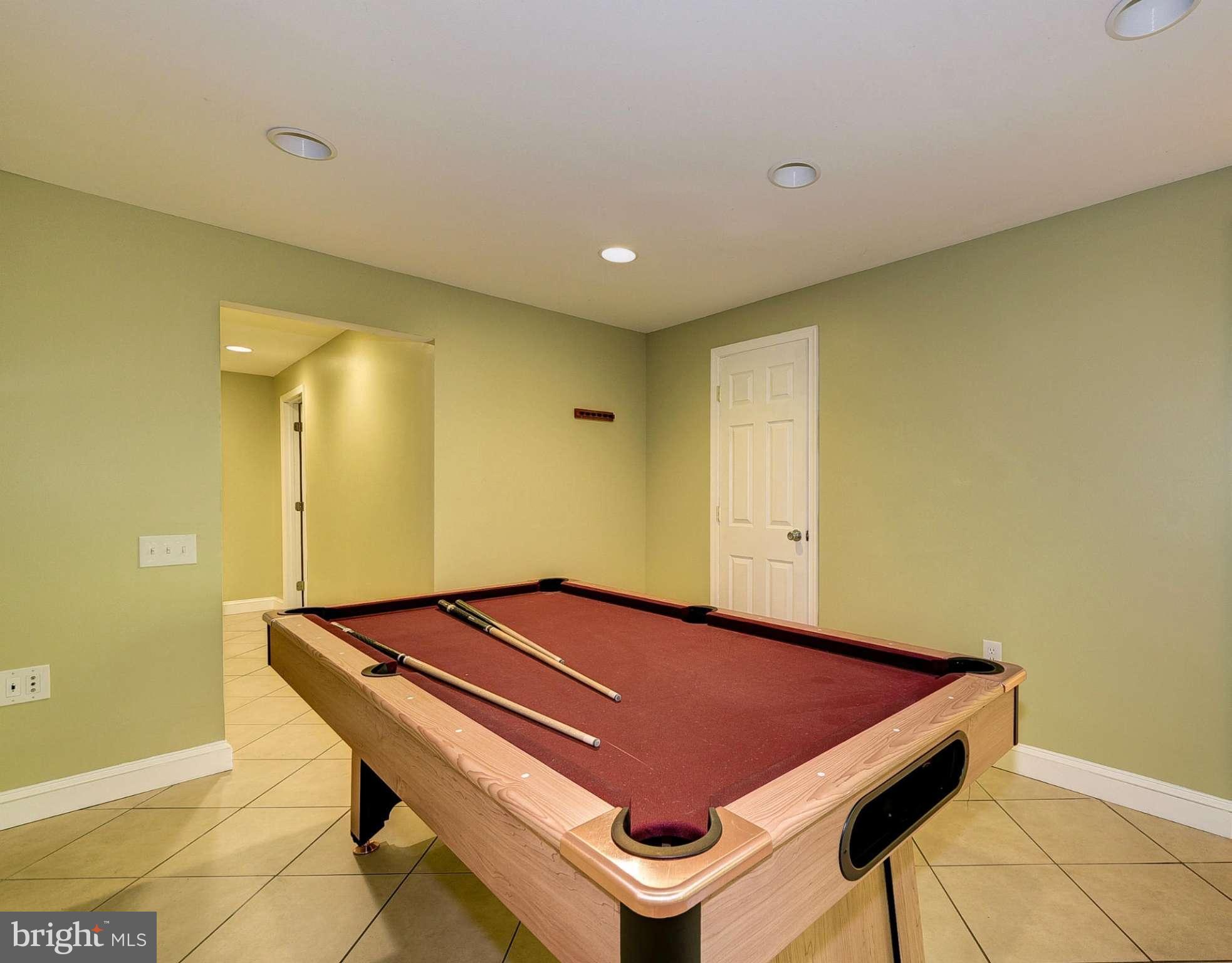 19561 Transhire Road Gaithersburg, MD 20886 - Photo 9 of 12 Basement
