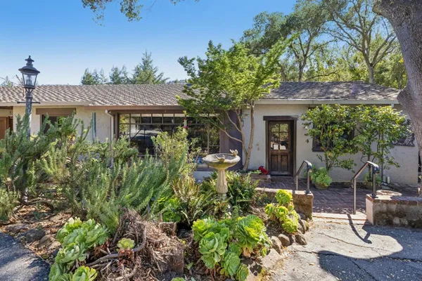 $2,995,000 | 496 Raymundo Drive, Woodside, CA 94062