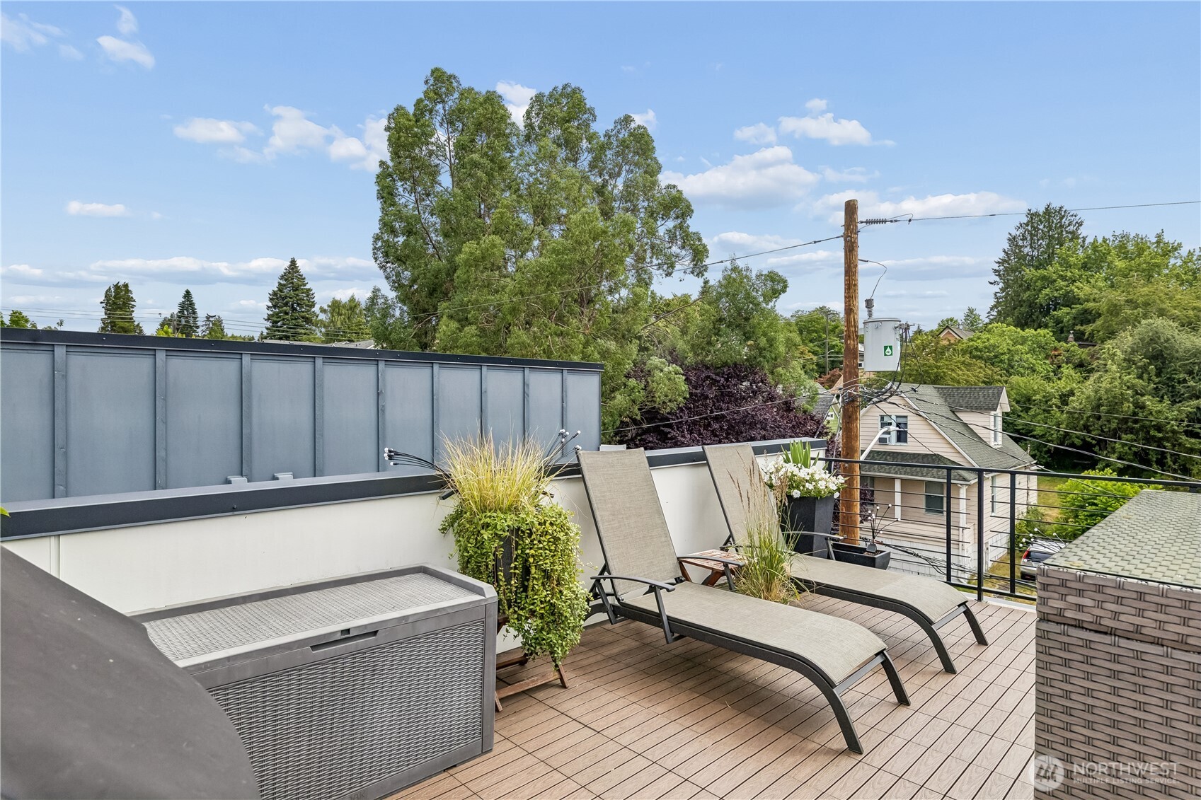 3665 Interlake Avenue North, Unit B Seattle, WA 98103 - Photo 15 of 24