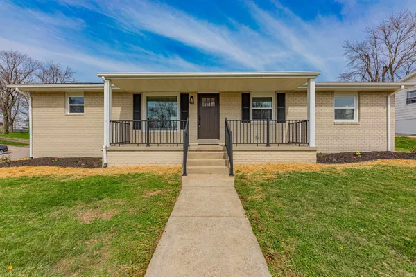 $1,695 | 911 Mayfair Drive, Boonville, IN 47601