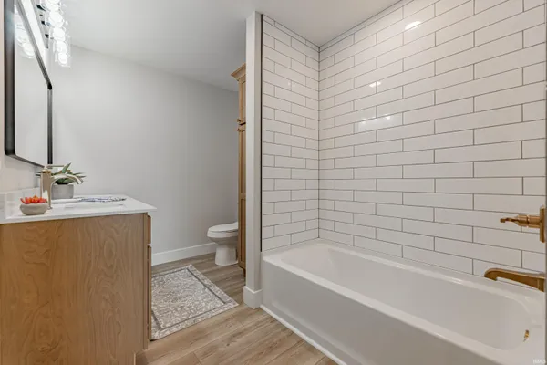 $1,695 | 911 Mayfair Drive, Boonville, IN 47601