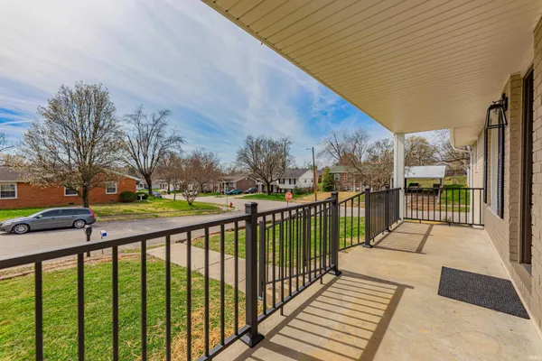 $1,695 | 911 Mayfair Drive, Boonville, IN 47601