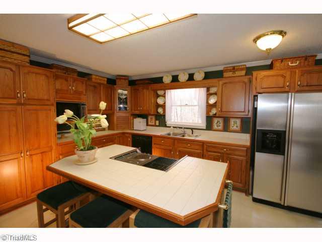 Other. Very Nice Kitchen Layout