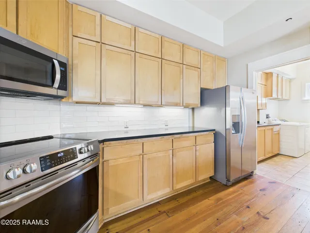 $395,000 | 1127 Camellia Boulevard, Unit H1, Lafayette, LA 70508