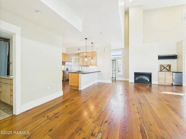 $395,000 | 1127 Camellia Boulevard, Unit H1, Lafayette, LA 70508