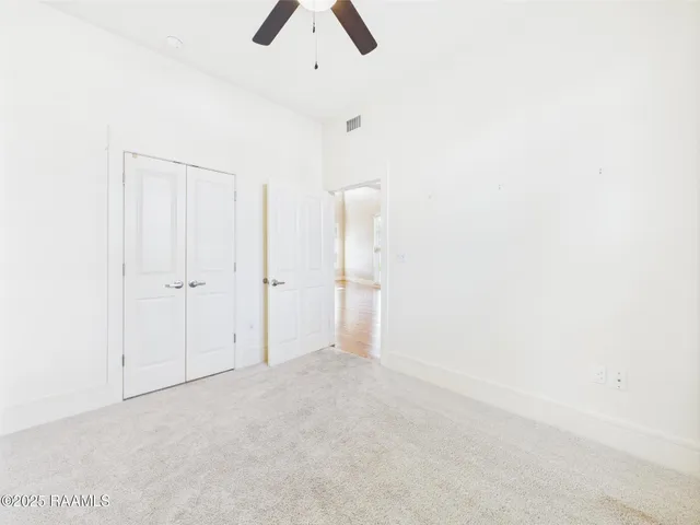 $395,000 | 1127 Camellia Boulevard, Unit H1, Lafayette, LA 70508