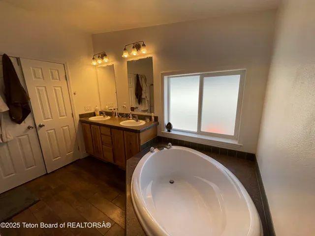 $619,000 | 350 Worton Lane, Auburn, WY 83111