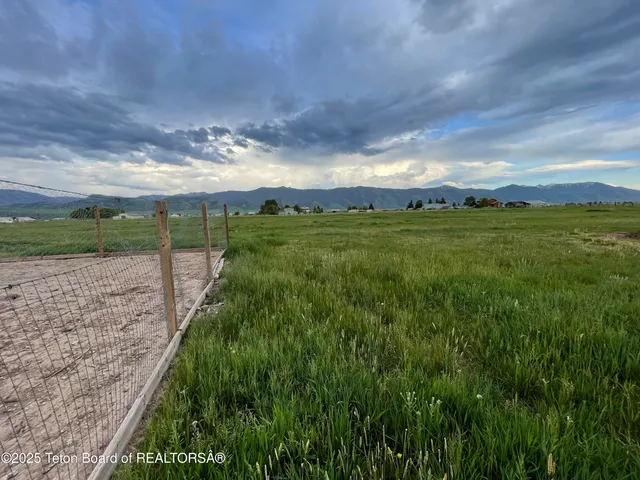$619,000 | 350 Worton Lane, Auburn, WY 83111
