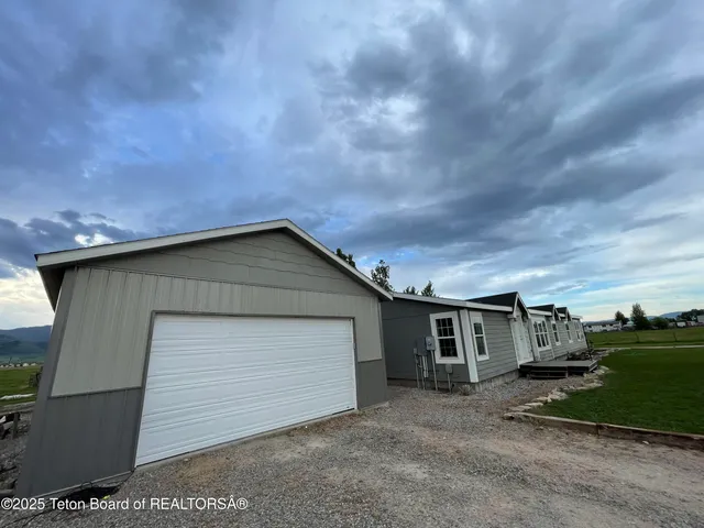 $619,000 | 350 Worton Lane, Auburn, WY 83111