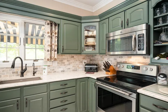 $525,000 | 281 Creekside Court, Hartford City, IN 47348