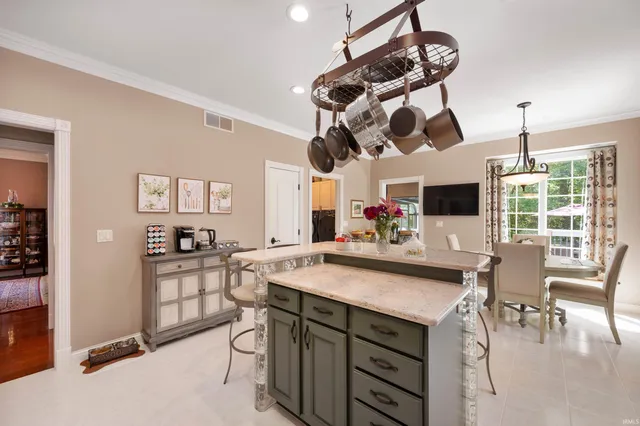 $525,000 | 281 Creekside Court, Hartford City, IN 47348