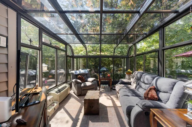 $525,000 | 281 Creekside Court, Hartford City, IN 47348