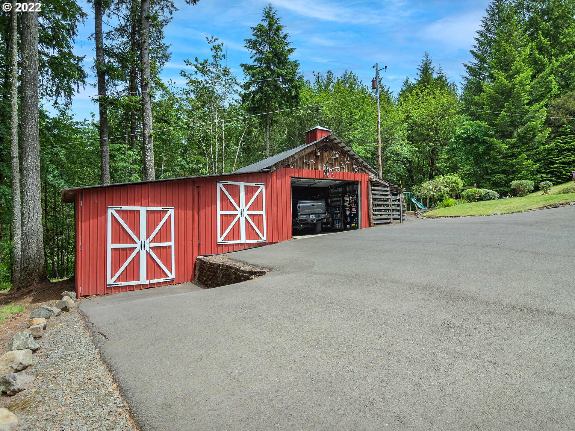 37195 Tree Farm Road Springfield, OR 97478 - Photo 25 of 32 Shop