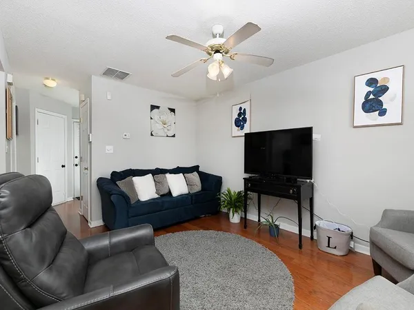$210,000 | 253 Gallant Chase Southeast, Unit 17, Mableton, GA 30126