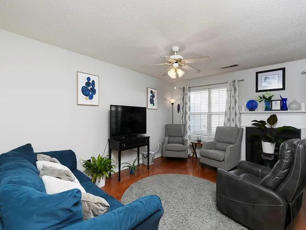 $210,000 | 253 Gallant Chase Southeast, Unit 17, Mableton, GA 30126