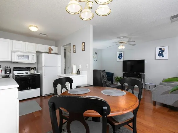 $210,000 | 253 Gallant Chase Southeast, Unit 17, Mableton, GA 30126