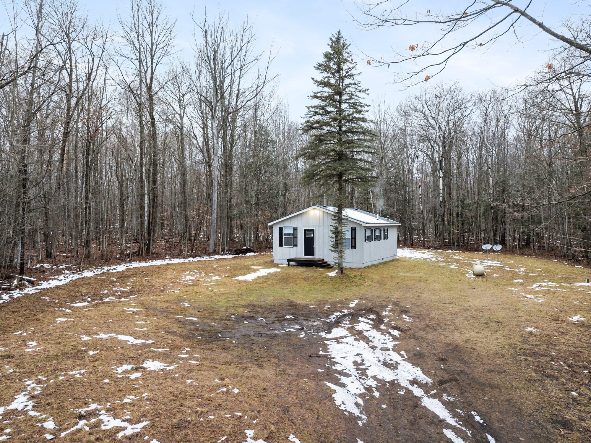4280 Woodmansee Road Cheboygan, MI 49721 - Photo 2 of 28 Gallery Image 2