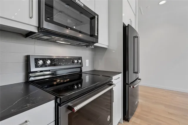 $2,550 | 1501 East 4th Street, Unit 201, Austin, TX 78702