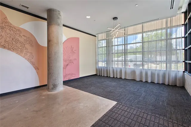 $2,550 | 1501 East 4th Street, Unit 201, Austin, TX 78702