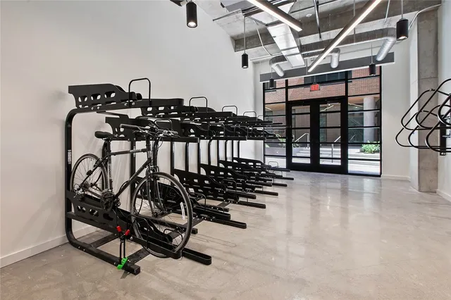 $2,550 | 1501 East 4th Street, Unit 201, Austin, TX 78702