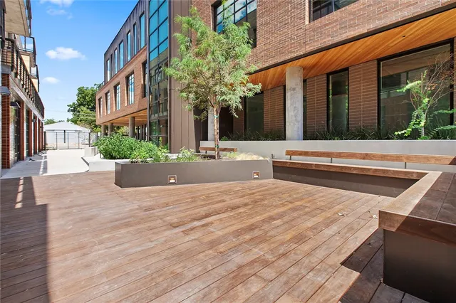 $2,550 | 1501 East 4th Street, Unit 201, Austin, TX 78702