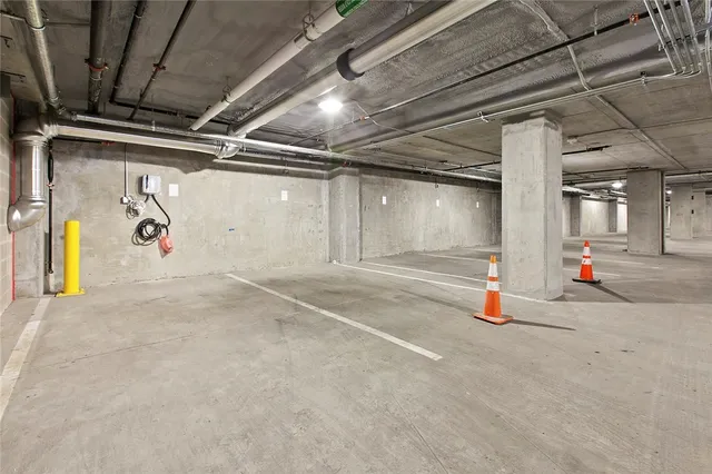 $2,550 | 1501 East 4th Street, Unit 201, Austin, TX 78702