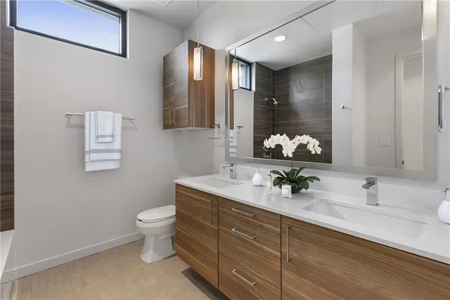 $2,550 | 1501 East 4th Street, Unit 201, Austin, TX 78702