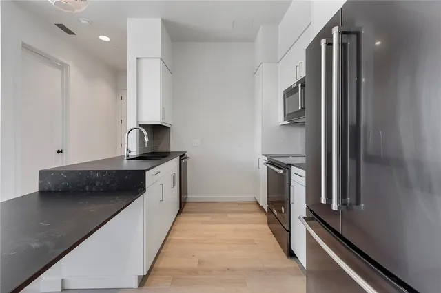 $2,550 | 1501 East 4th Street, Unit 201, Austin, TX 78702