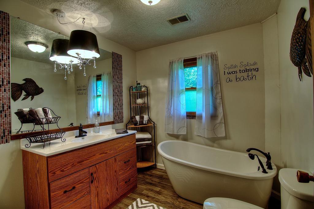 10317 Hodge Road Clayton, IN 46118 - Photo 11 of 21 Gallery Image 11