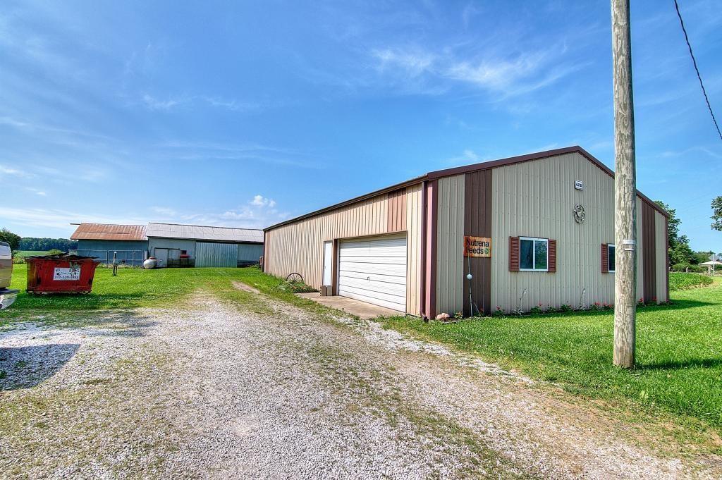 10317 Hodge Road Clayton, IN 46118 - Photo 17 of 21 Gallery Image 17