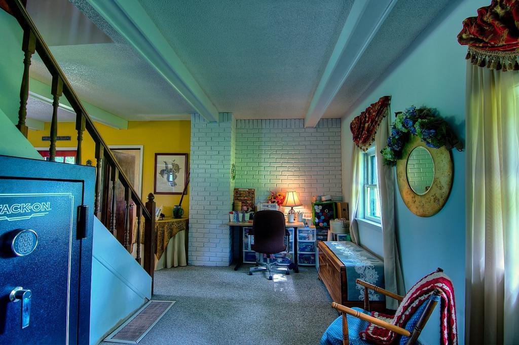 10317 Hodge Road Clayton, IN 46118 - Photo 4 of 21 Gallery Image 4