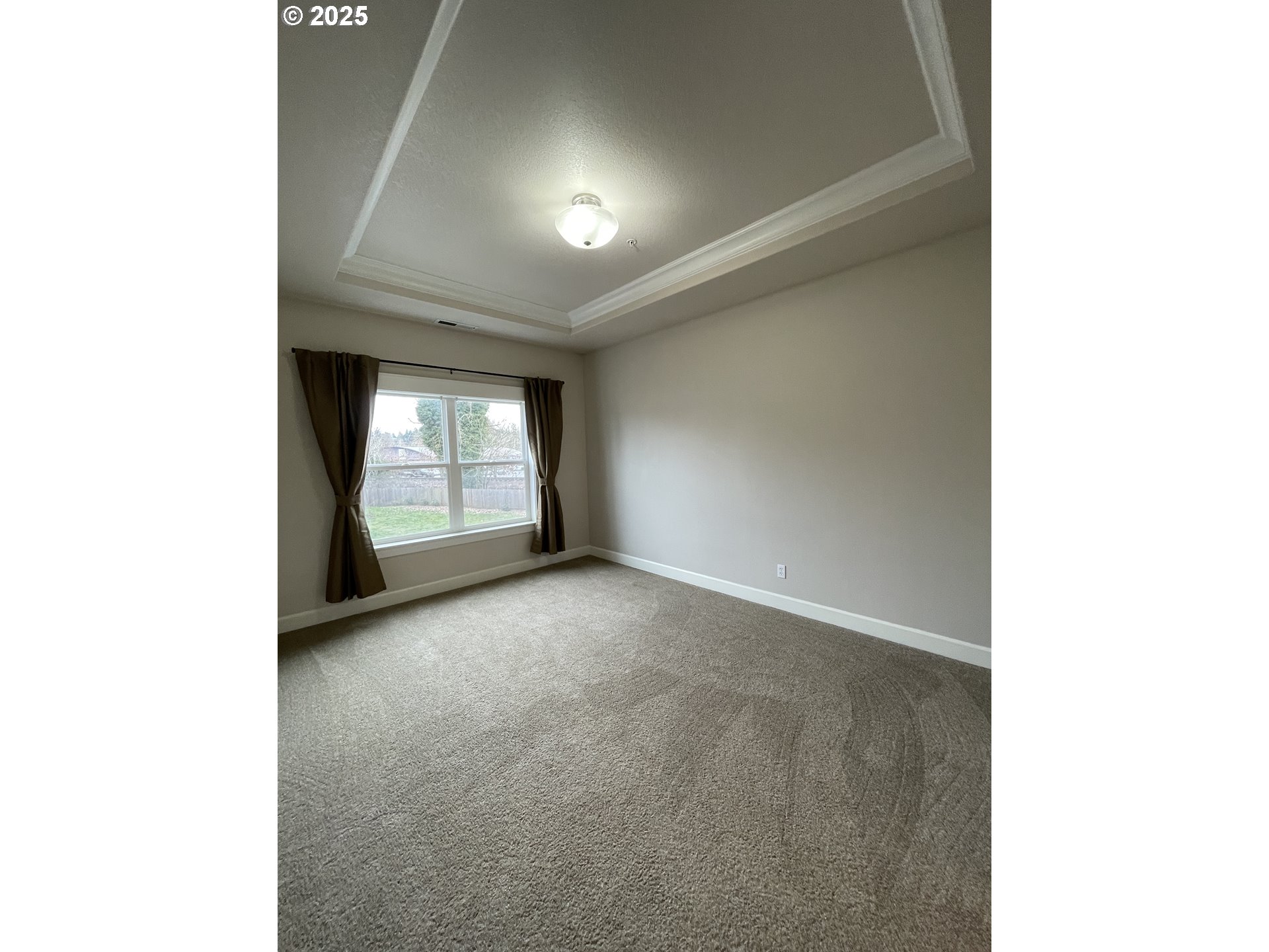 211 Silver Street, Unit 2H Silverton, OR 97381 - Photo 11 of 31