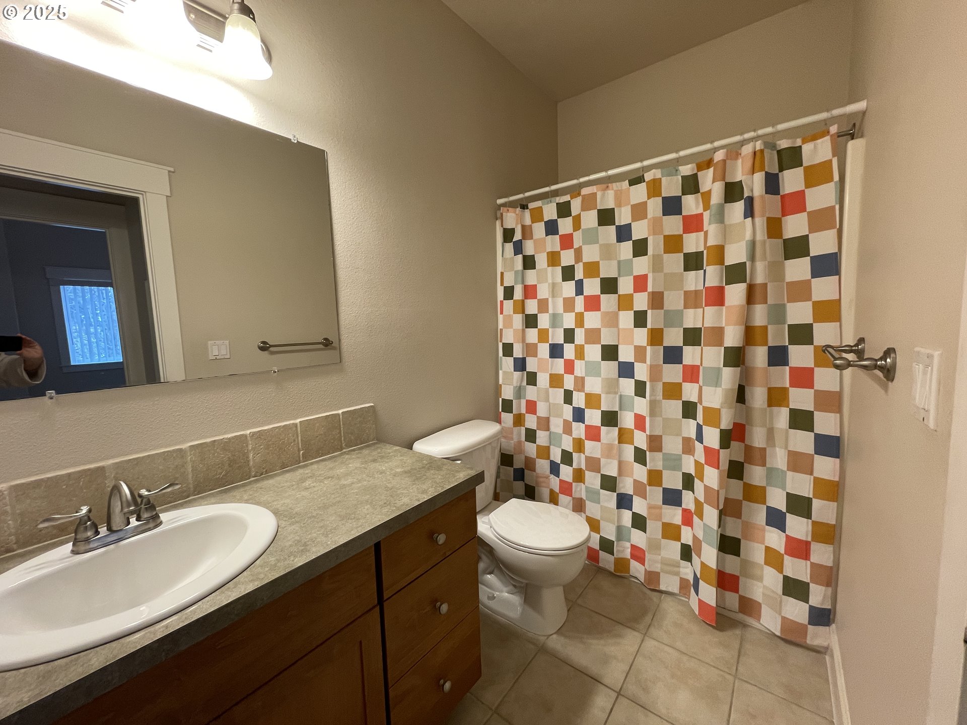 211 Silver Street, Unit 2H Silverton, OR 97381 - Photo 17 of 31