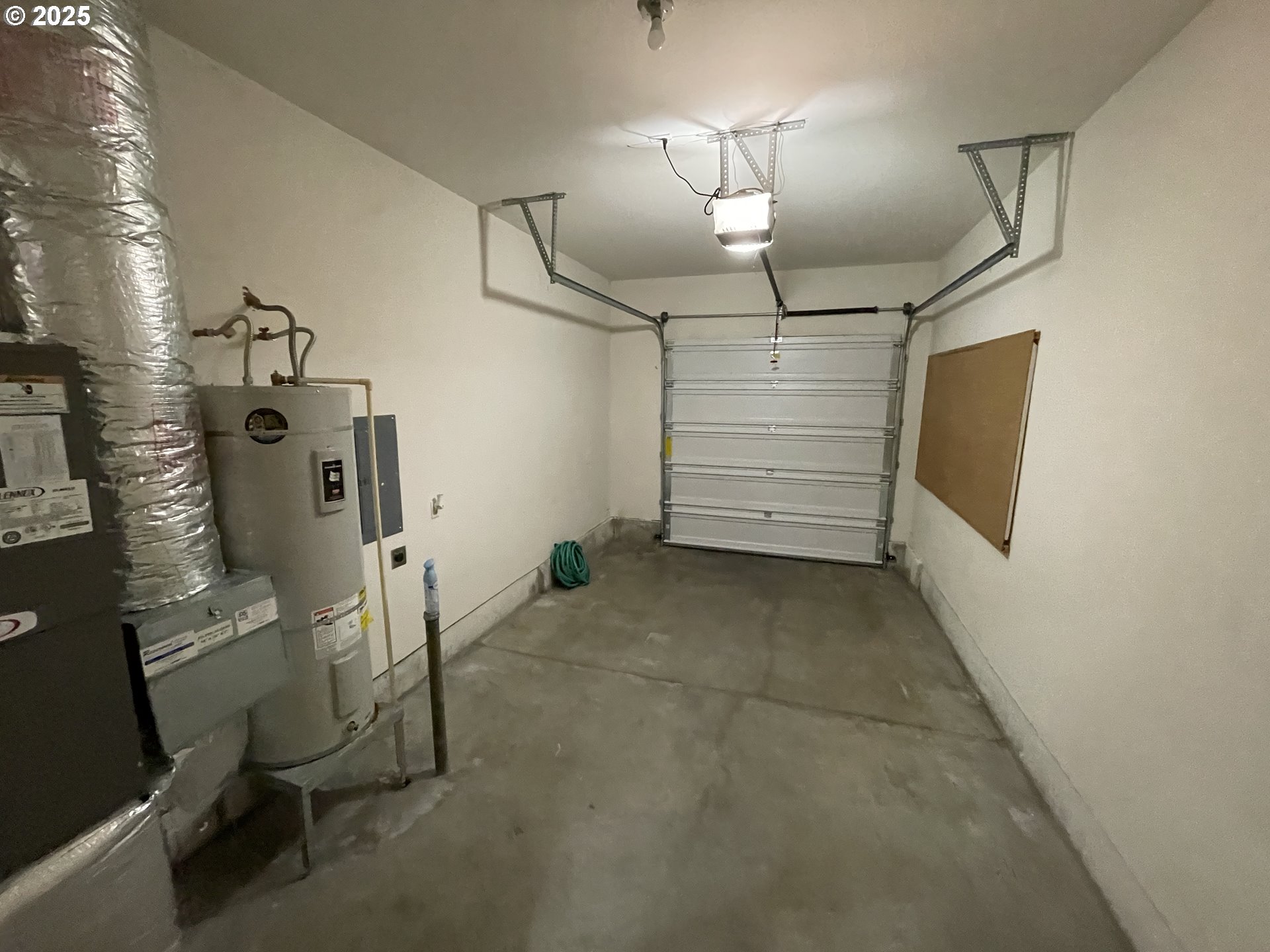 211 Silver Street, Unit 2H Silverton, OR 97381 - Photo 18 of 31