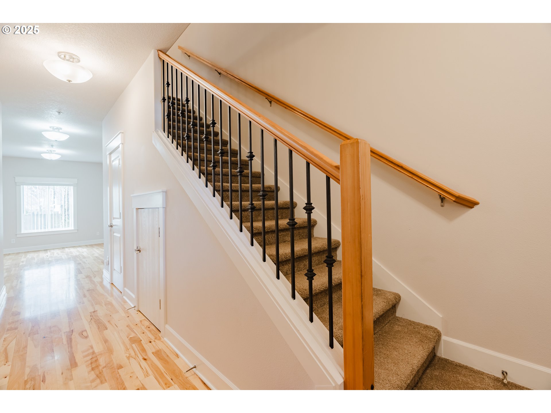 211 Silver Street, Unit 2H Silverton, OR 97381 - Photo 25 of 31