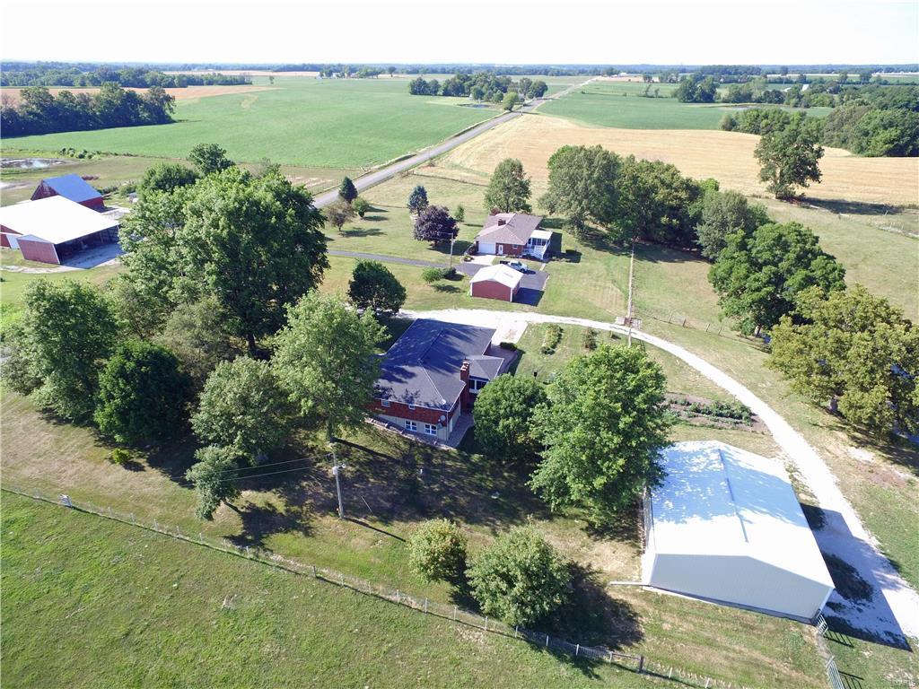 7462 Pautler Road Walsh, IL 62297 - Photo 3 of 55