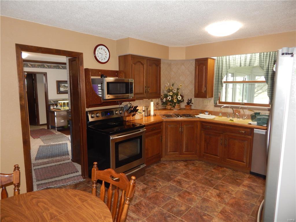 7462 Pautler Road Walsh, IL 62297 - Photo 8 of 55