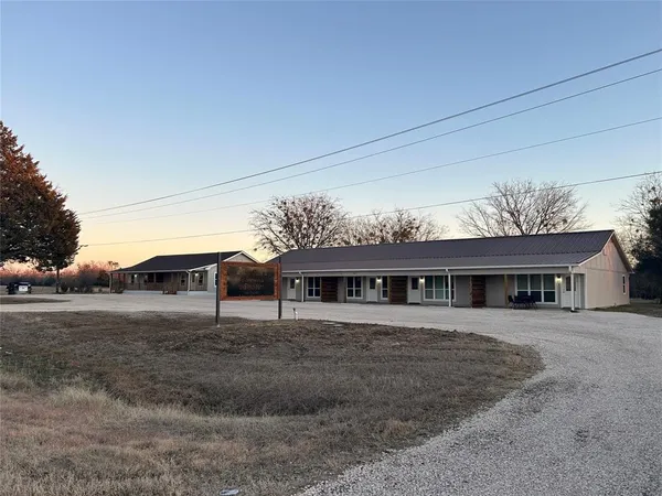 $1,450 | 7261 Highway 276, Unit 6, Point, TX 75472