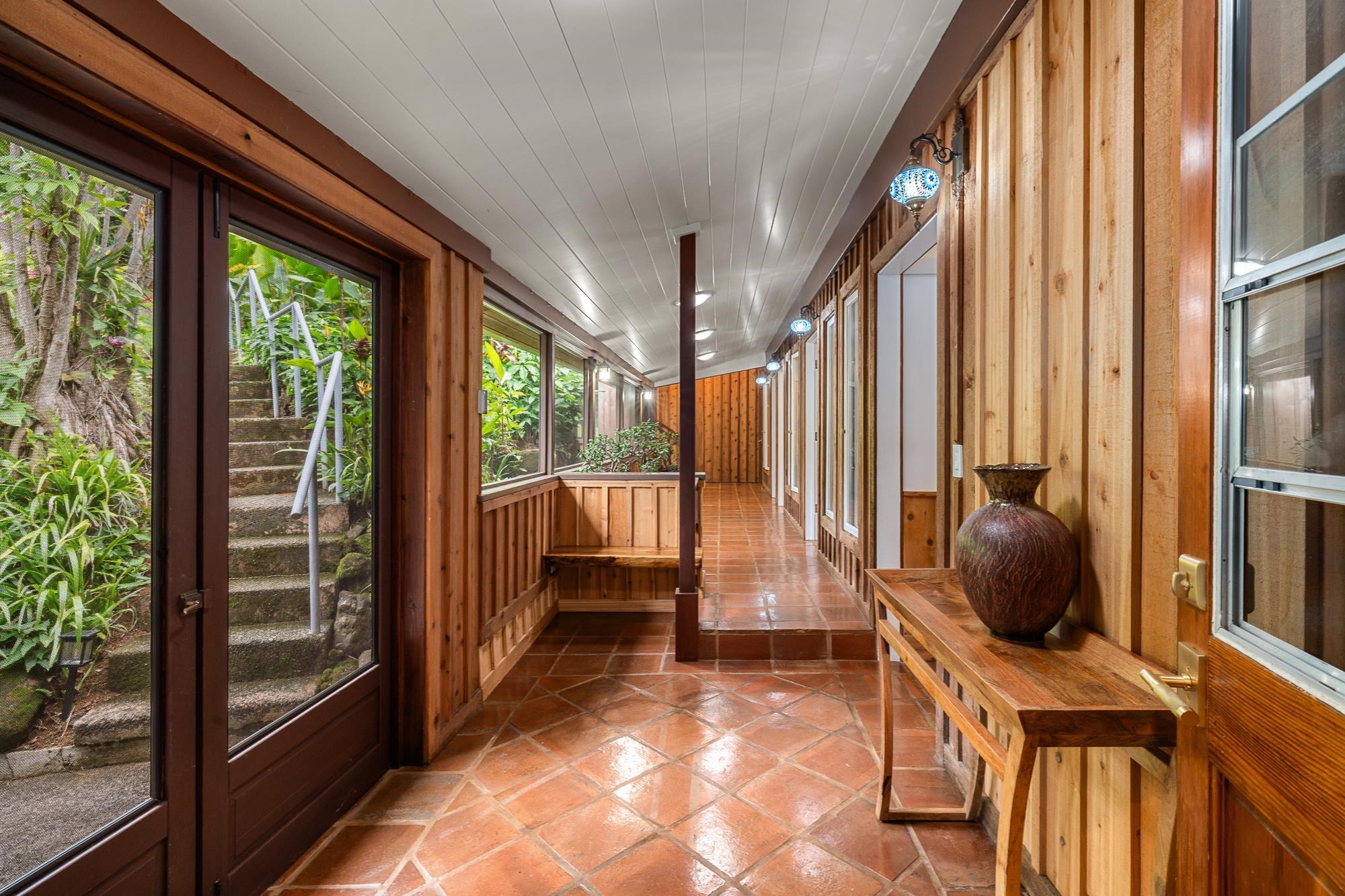 1055 Kaupakalua Road Haiku, HI 96708 - Photo 27 of 46