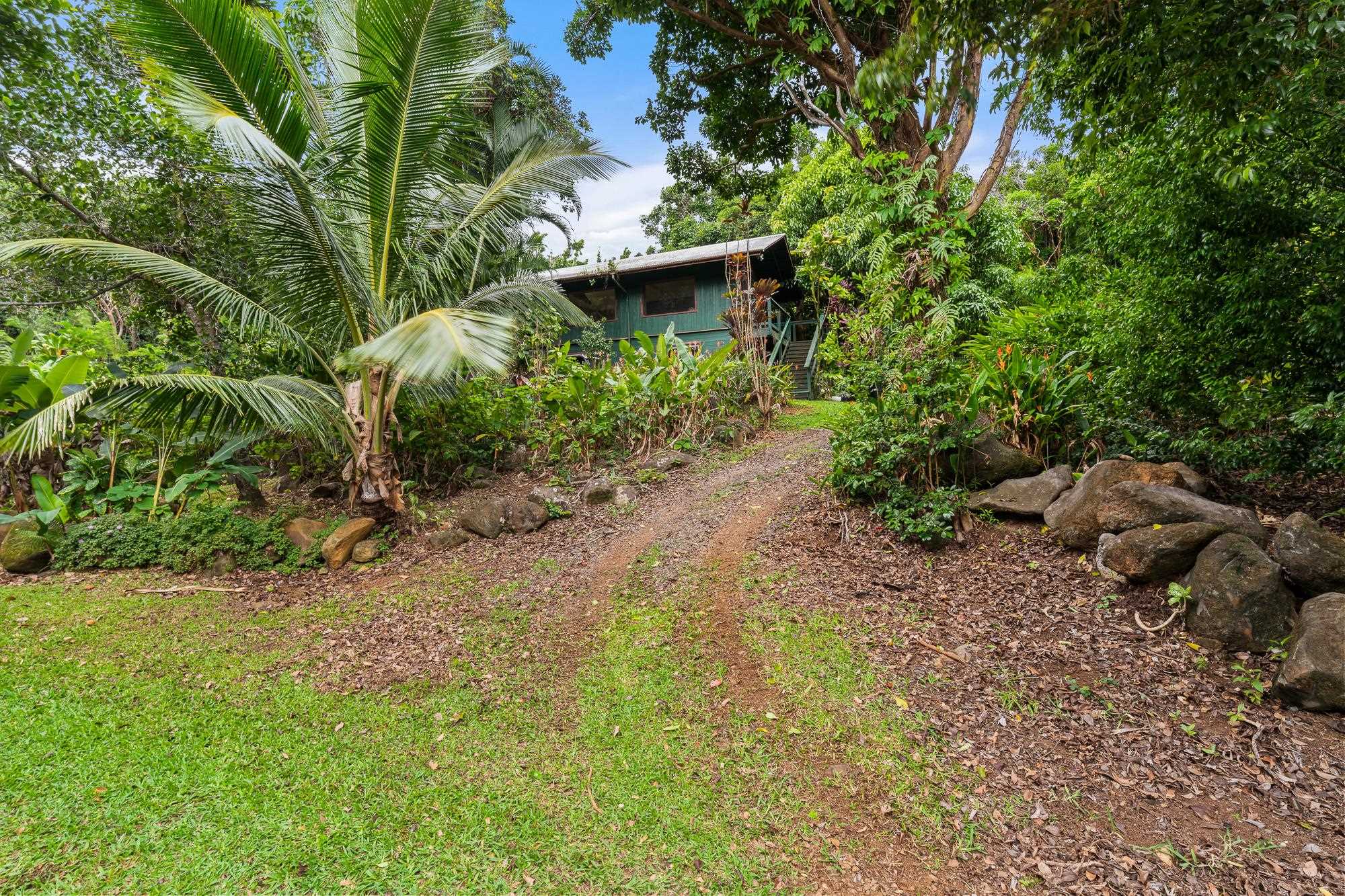 1055 Kaupakalua Road Haiku, HI 96708 - Photo 44 of 46