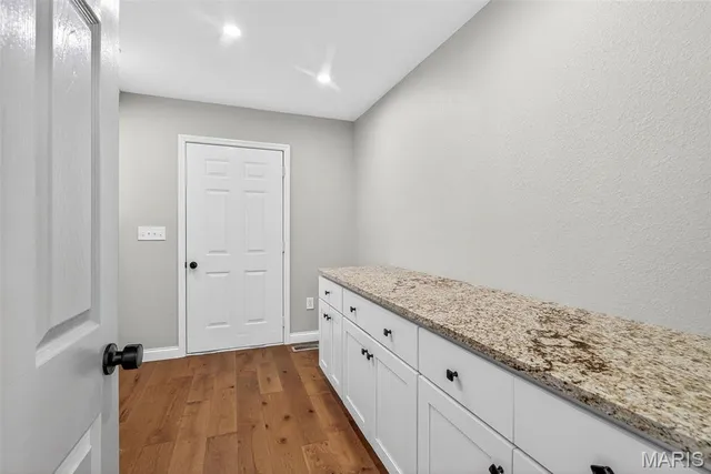 $549,000 | 6 Annie Lane, Farmington, MO 63640