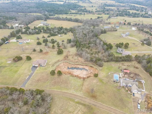 $549,000 | 6 Annie Lane, Farmington, MO 63640