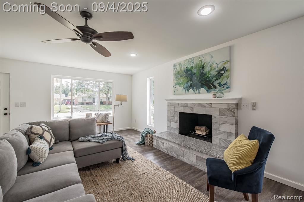 2595 Elmcrest Road Sterling Heights, MI 48310 - Photo 11 of 37
