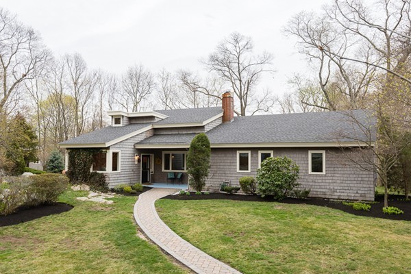 10 Butler Road Hingham, MA 02043 - Photo 1 of 22 Gallery Image 1