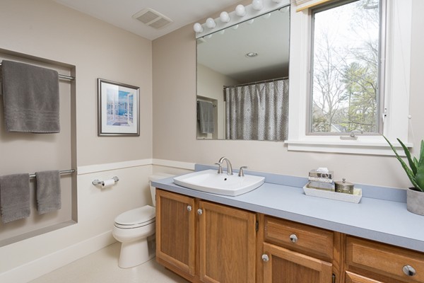 10 Butler Road Hingham, MA 02043 - Photo 16 of 22 Gallery Image 16