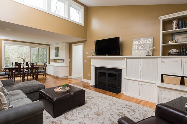 10 Butler Road Hingham, MA 02043 - Photo 3 of 22 Gallery Image 3