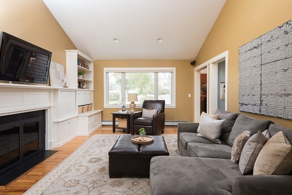 10 Butler Road Hingham, MA 02043 - Photo 5 of 22 Gallery Image 5